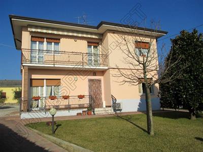 appartamento in villa bifamiliare