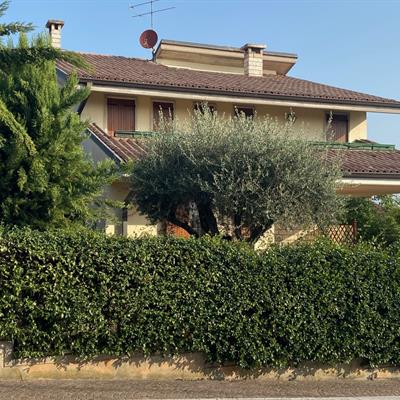 Immobiliare Speri | Verkauf - Villa mit Pool - 