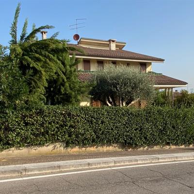 Immobiliare Speri | Verkauf - Villa mit Pool - 