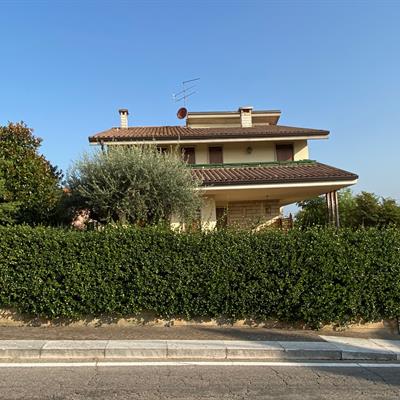 Immobiliare Speri | Verkauf - Villa mit Pool - 