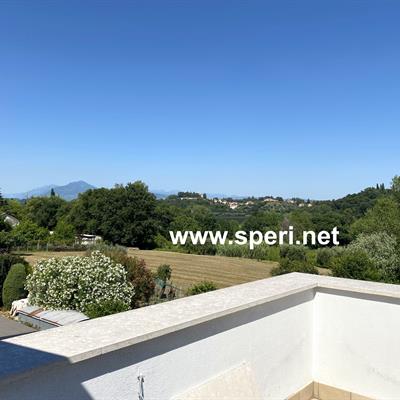 Immobiliare Speri | Vendita - Casa indipendente con giardino - 