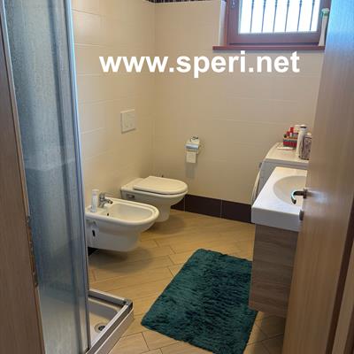 Immobiliare Speri | Verkauf - Zweistöckige Wohnung mit schönem Seeblick - 
