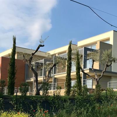 Immobiliare Speri | Verkauf - Erdgeschosswohnung mit Seeblick - 