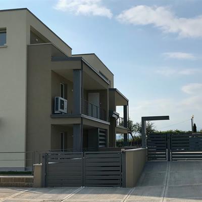 Immobiliare Speri | Verkauf - Erdgeschosswohnung mit Seeblick - 